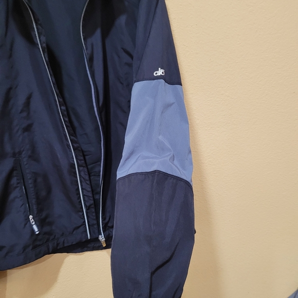 Alo yoga  jacket - Picture 9 of 10